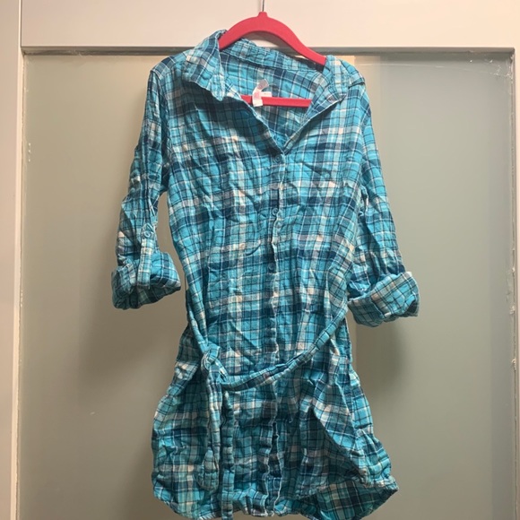 🦄Bundle 5/$10🦄 Plaid tunic length flannel #1058 - Picture 2 of 4